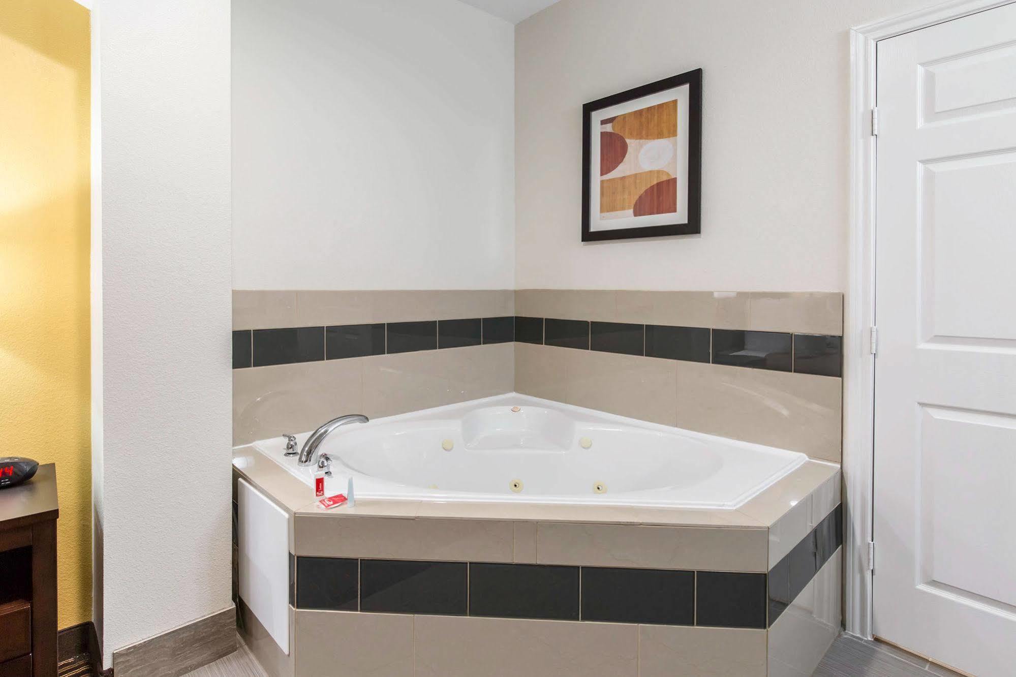 Scottish Inns & Suites Spring - Houston North Exteriér fotografie